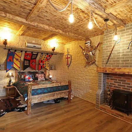 Chambre D'Hote Medieval Du Vieux Bourg Chailloue Exteriör bild