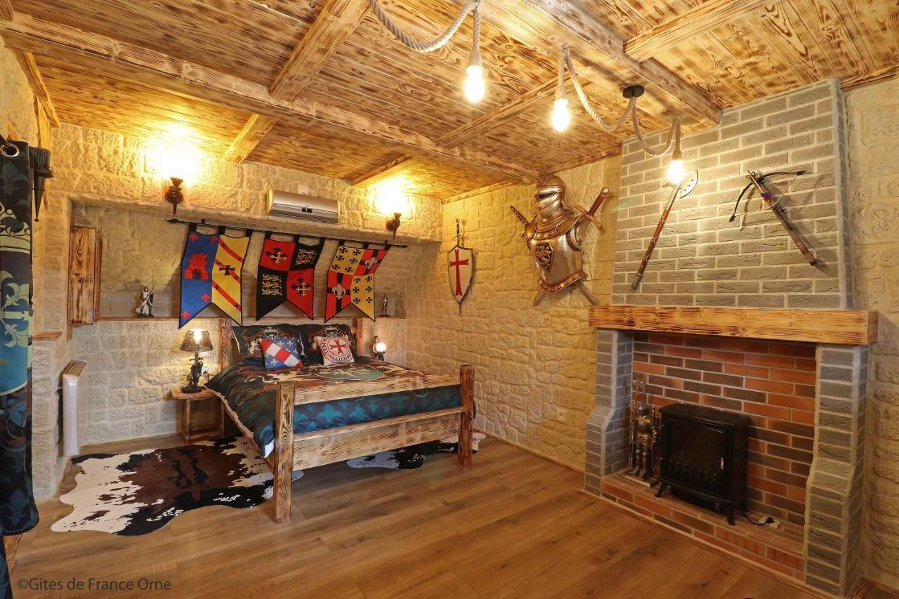Chambre D'Hote Medieval Du Vieux Bourg Chailloue Exteriör bild