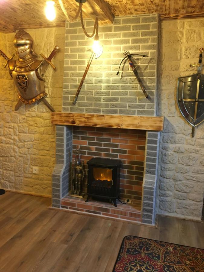 Chambre D'Hote Medieval Du Vieux Bourg Chailloue Exteriör bild